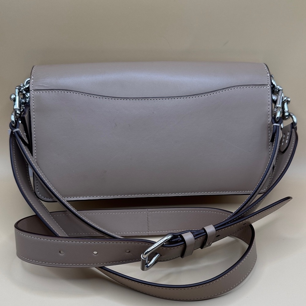 Coach Tabby 26 With Signature Canvas - Picture 4 of 13